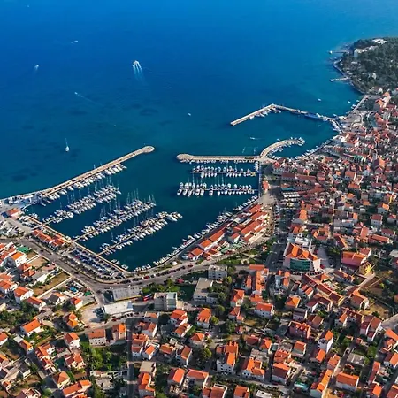 In With Balcony, Air Conditioning, Wi-fi