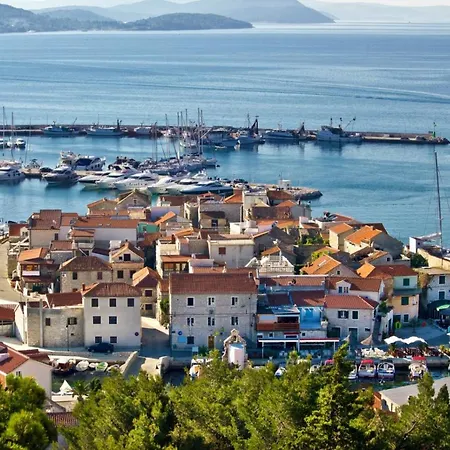 In With Balcony, Air Conditioning, Wi-fi