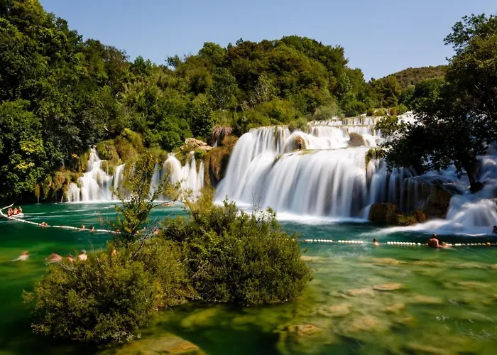 In With Balcony, Air Conditioning, Wi-fi