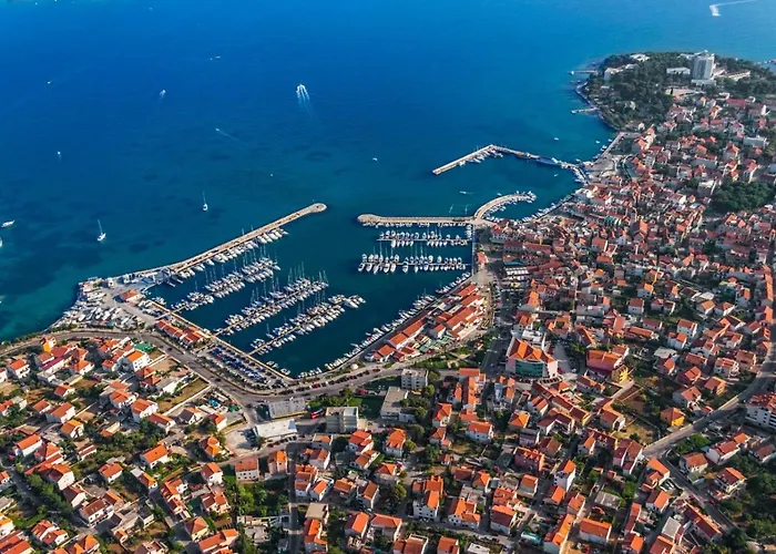 In With Balcony, Air Conditioning, Wi-fi