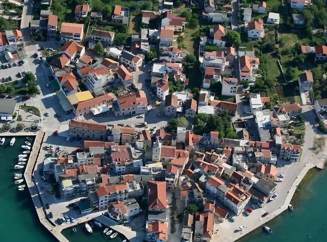 In With Balcony, Air Conditioning, Wi-fi アパート ピロヴァッツ