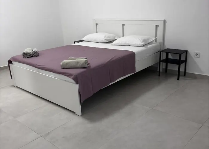 In With Balcony, Air Conditioning, Wi-fi * ピロヴァッツ