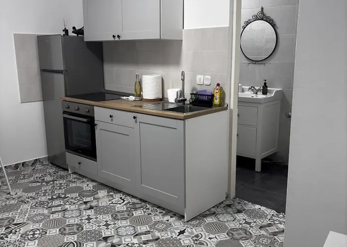 アパート In With Balcony, Air Conditioning, Wi-fi ピロヴァッツ